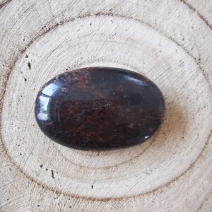 Pierre amulette Grenat ovale