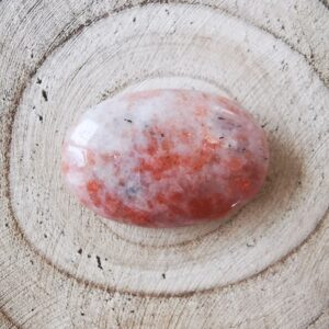 Pierre amulette Pierre de Soleil ovale